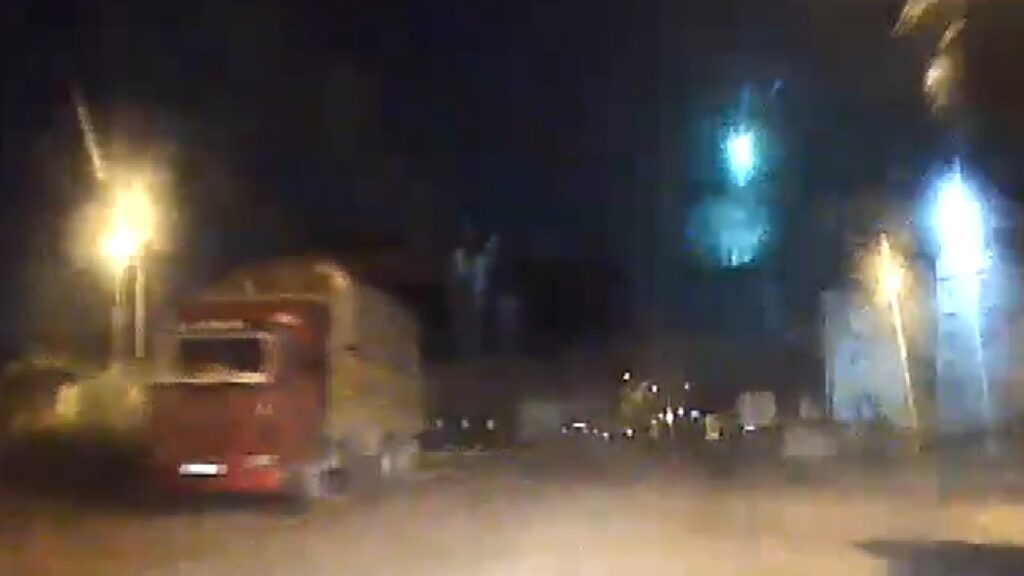 İstanbul’a gök taşı düştü