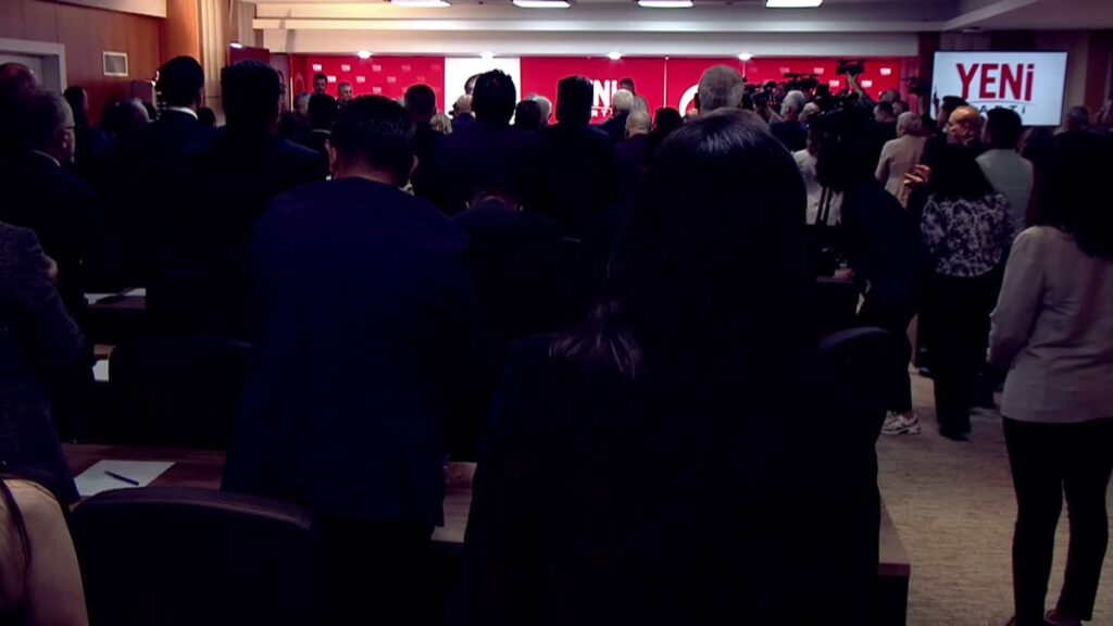 Özgür Özel: “Artık siyasette YENİ Parti’den sonra hiçbir şey eskisi gibi olmayacak”